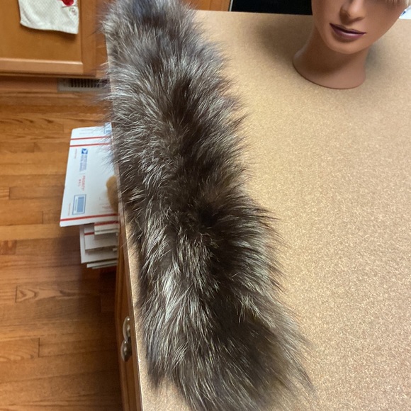 Genuine Fox Fur Accessory# 64. - Picture 6 of 11